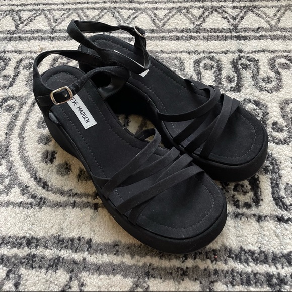 chunky platform sandals 90s